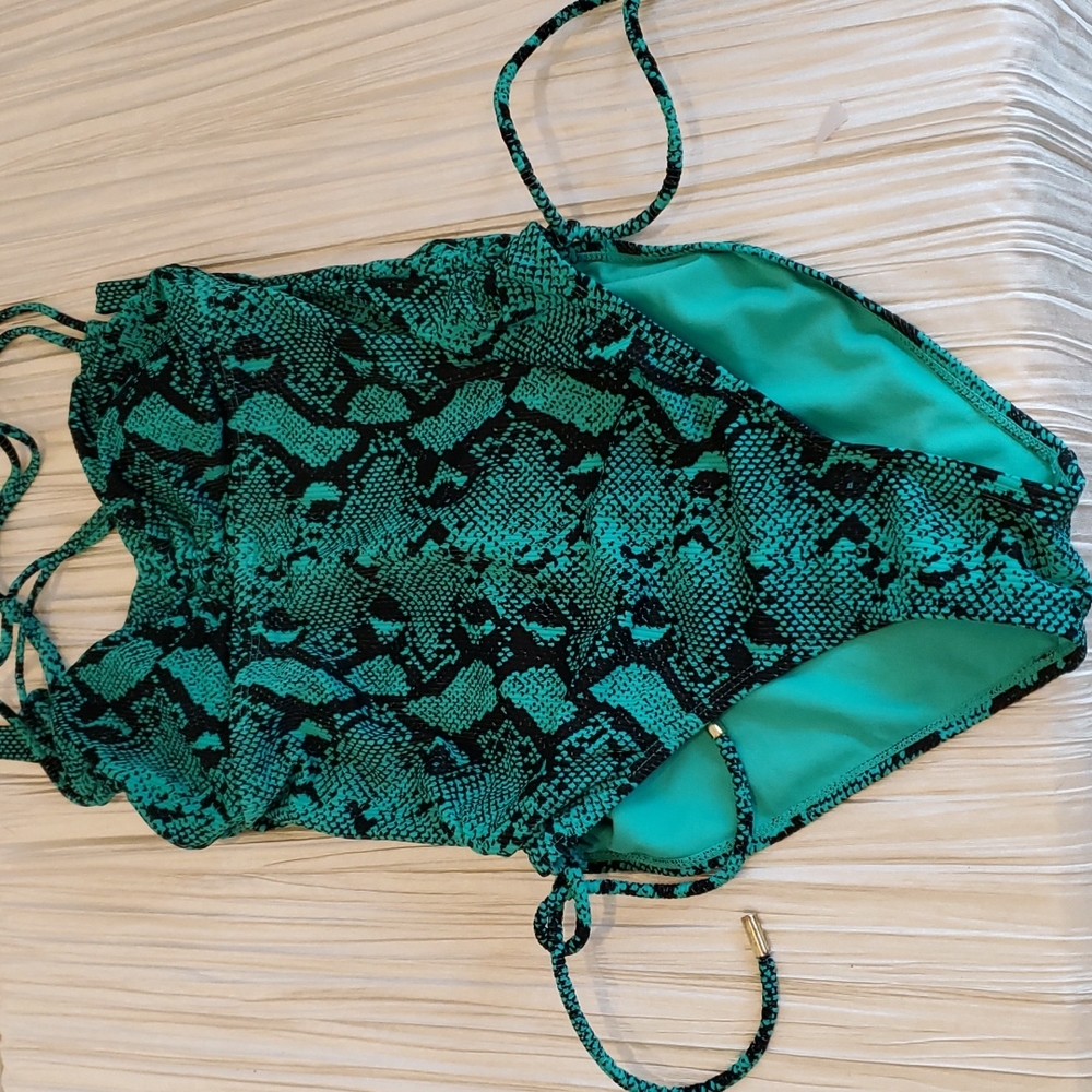 No Boundaries Swimwear Full piece Size Large,  Green-black Snake Skin Print - Picture 4 of 12